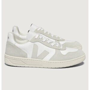V-10 - White Natural Pierre VEJA V-10